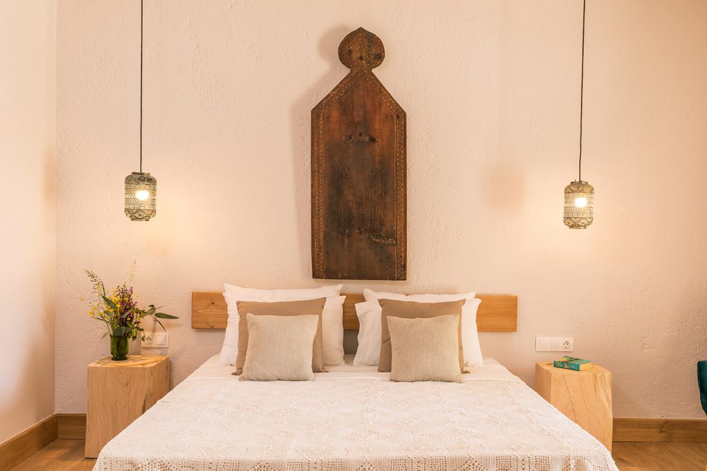 Marjoram Luna inn 1