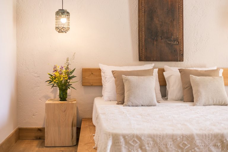 Marjoram Luna inn 7