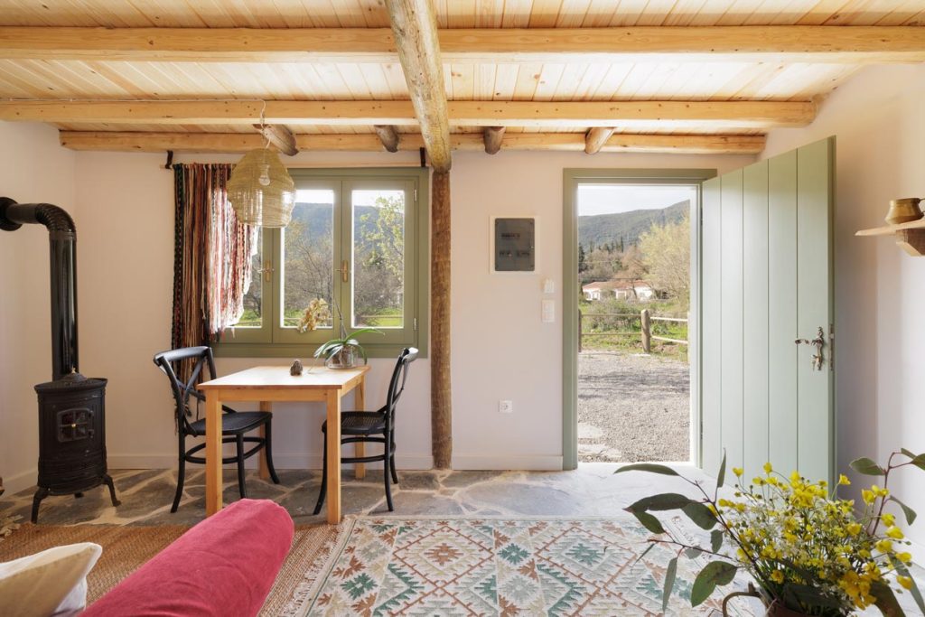 8R7A2990moonlight cottage vradi estate