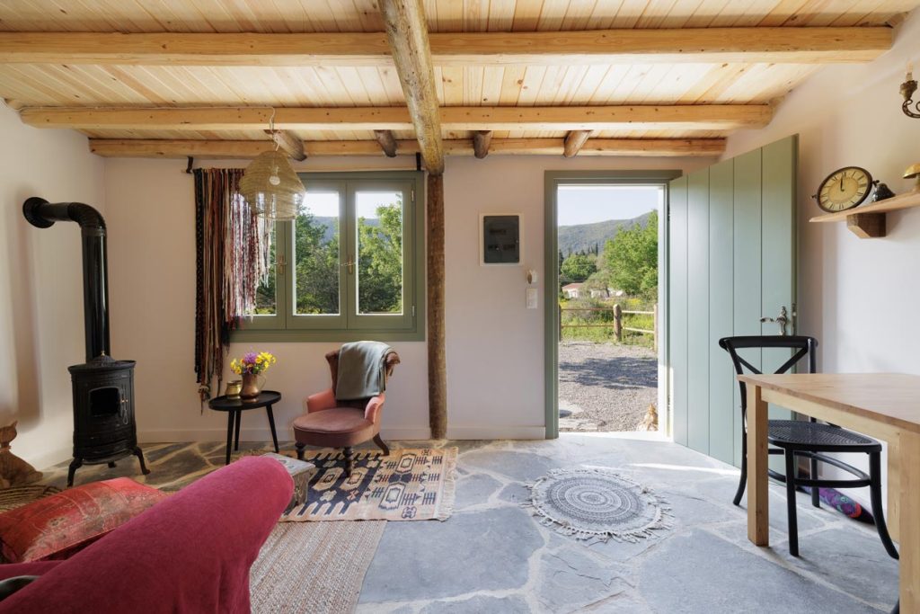 8R7A5597moonlight cottage vradi estate